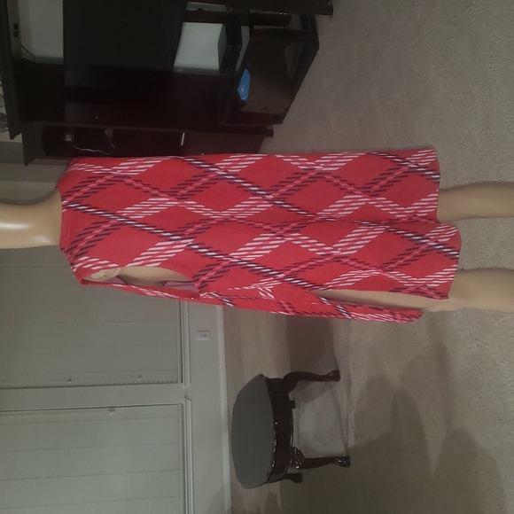 Crown & Ivy L sleeveless plaid tunic deep side slits - Picture 4 of 6